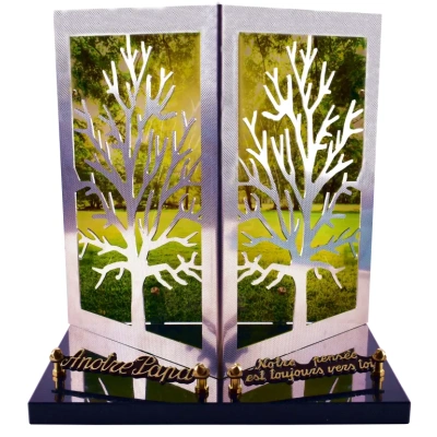 Arbre inox relief sous bois
