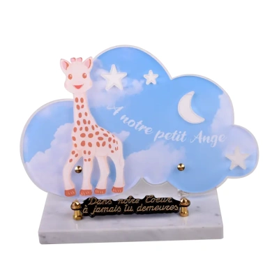 Girafe et nuage couleur